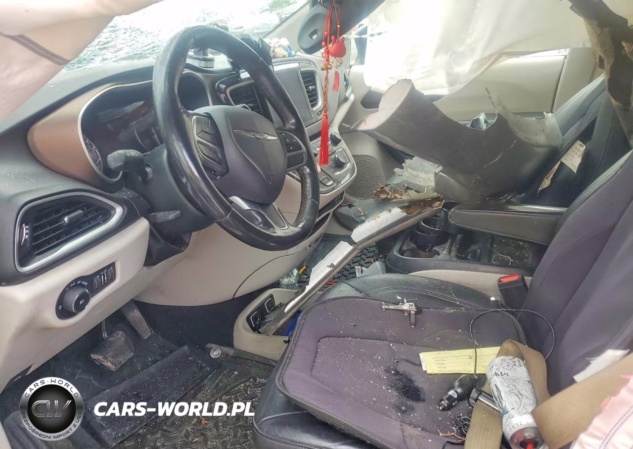2019 Chrysler Pacifica Touring L VIN:2C4RC1BG1KR548869 - 7