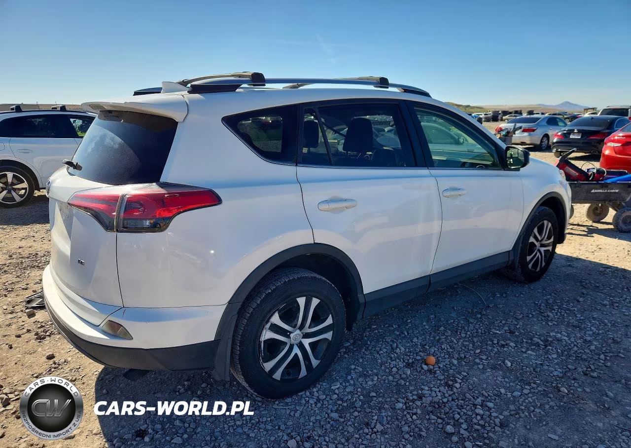 2018 Toyota Rav4 Le VIN:JTMZFREV5JJ160191 - 3
