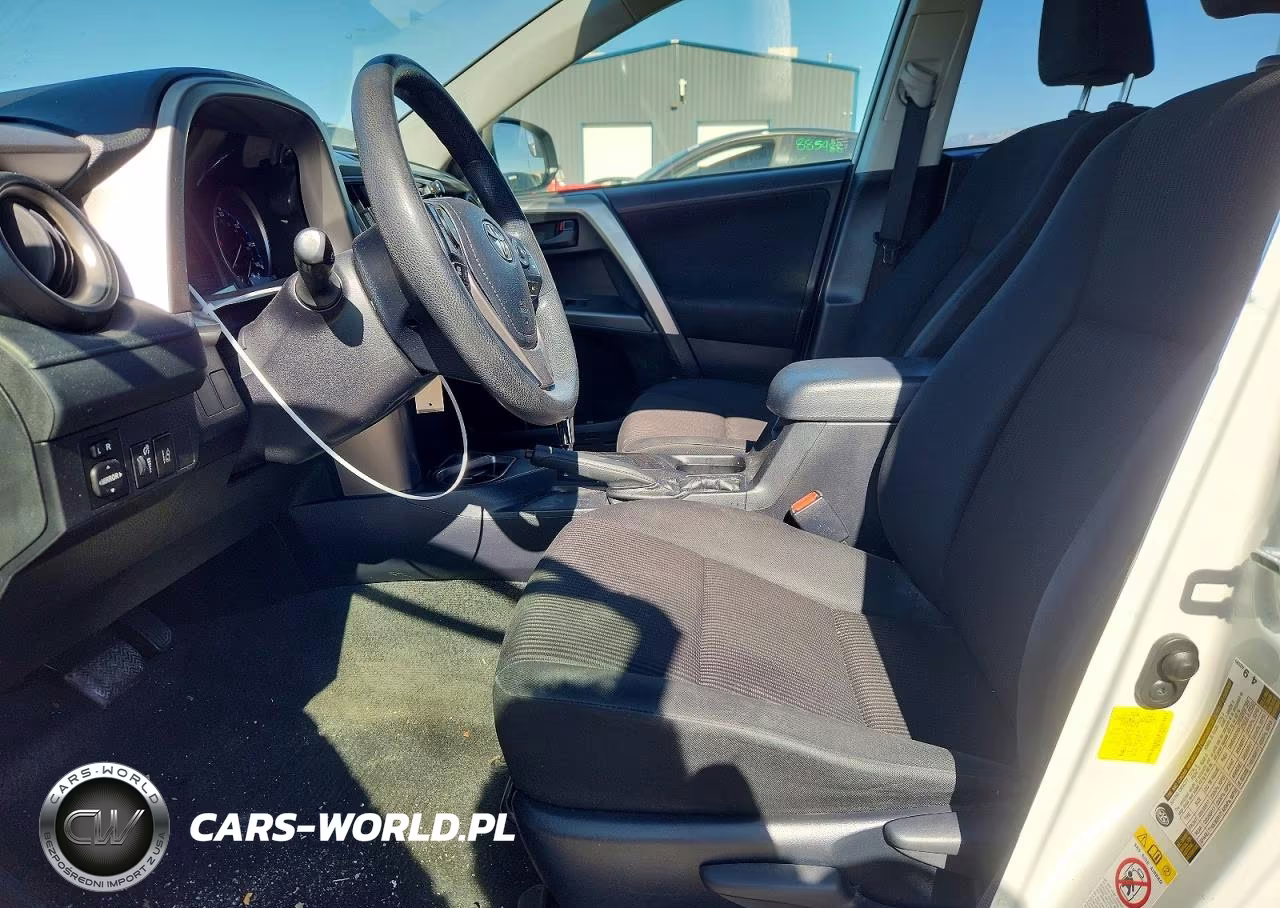 2018 Toyota Rav4 Le VIN:JTMZFREV5JJ160191 - 7