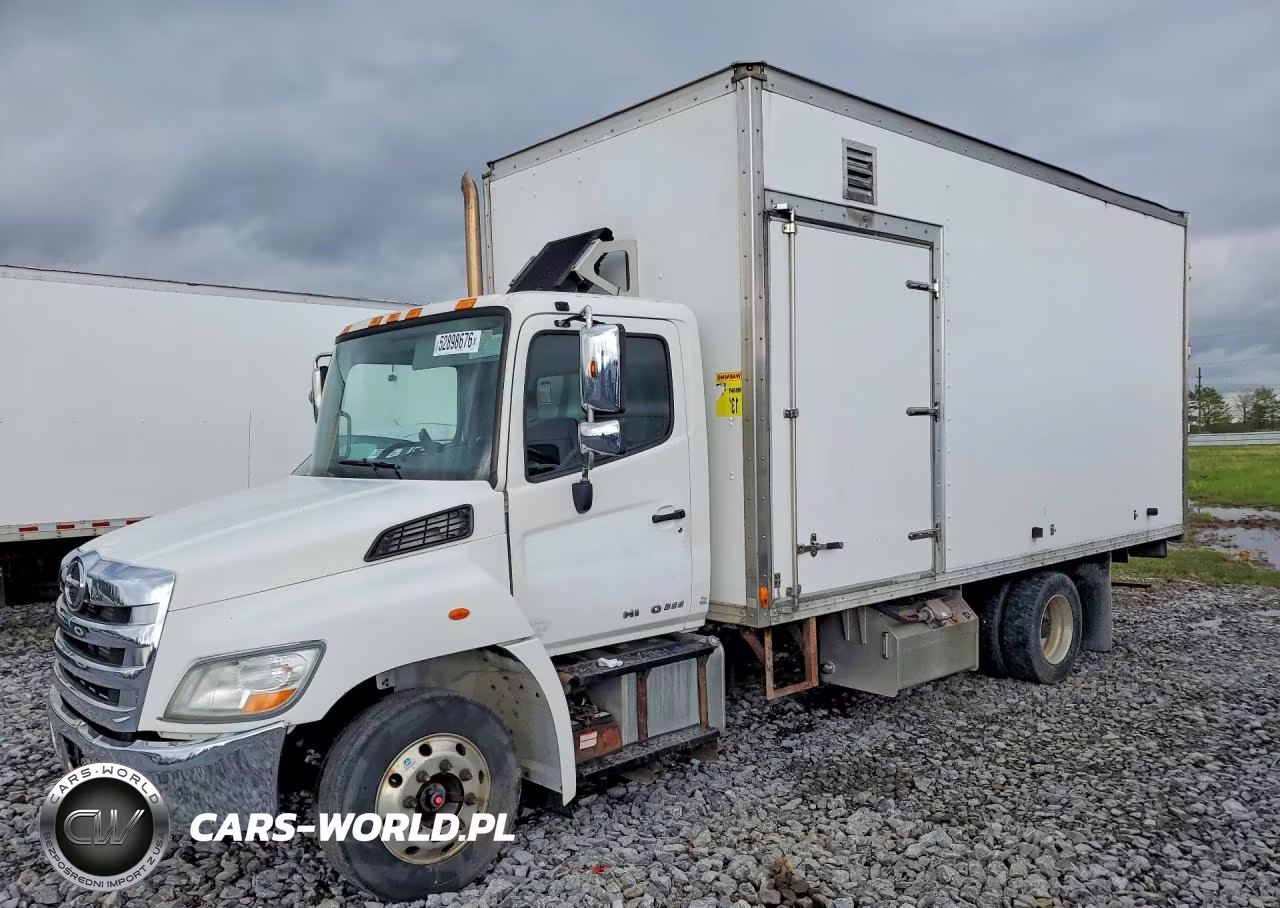 2014 Hino 258-268