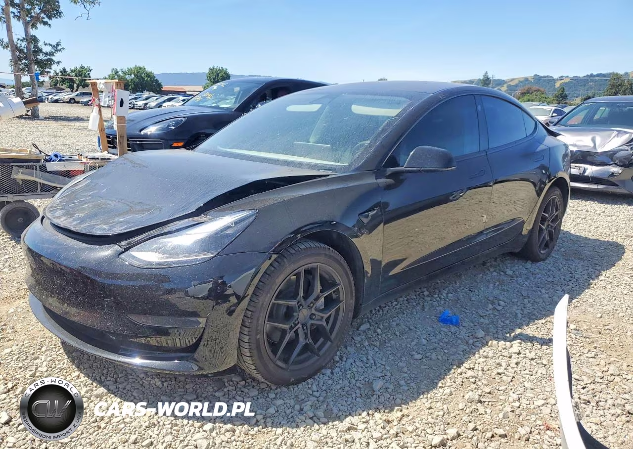 2023 Tesla Model 3 – zdjęcie 1 z 12
