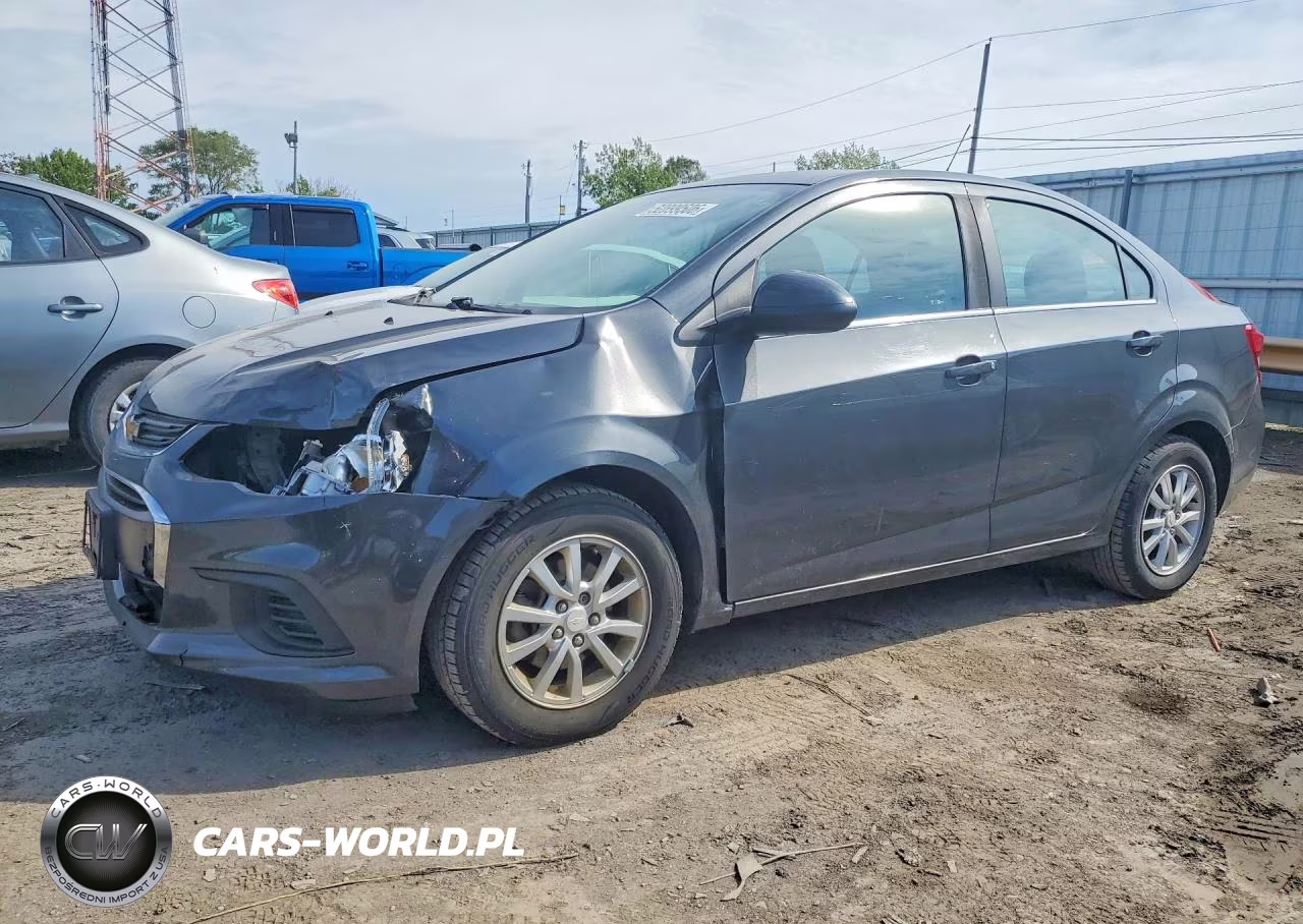 2018 Chevrolet Sonic Lt – zdjęcie 1 z 12
