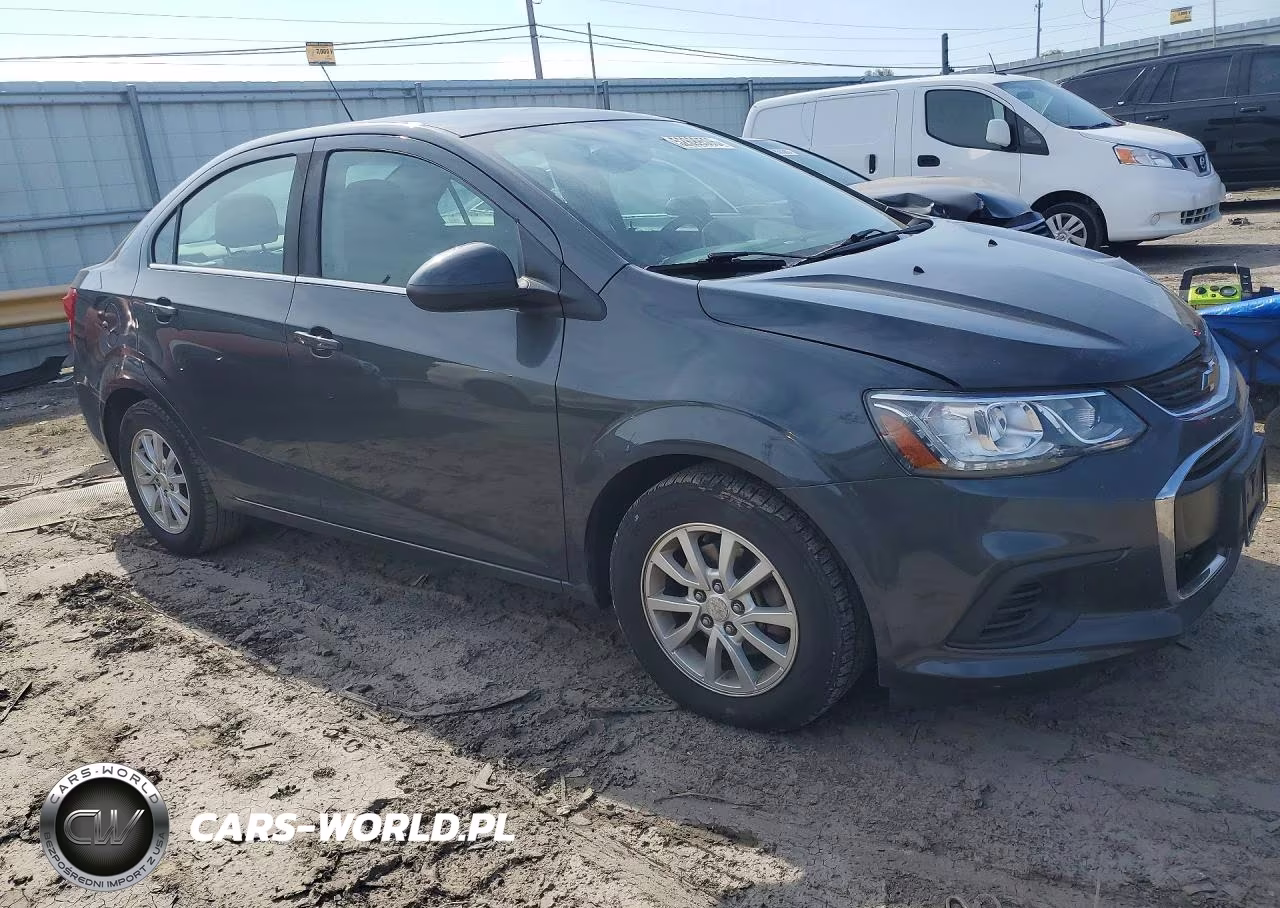 2018 Chevrolet Sonic Lt VIN:1G1JD5SH1J4101740 - 4