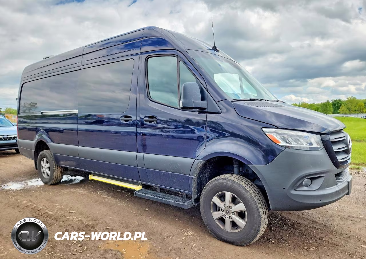 2024 Mercedes-Benz Sprinter 2500 VIN:W1W4NCVYXRT175990 - 4