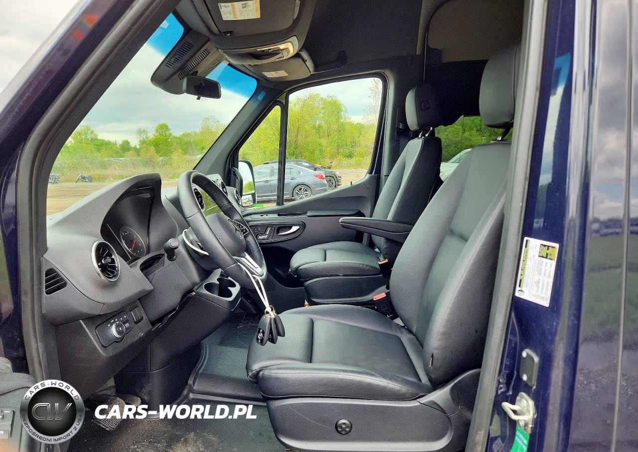 2024 Mercedes-Benz Sprinter 2500 VIN:W1W4NCVYXRT175990 - 7