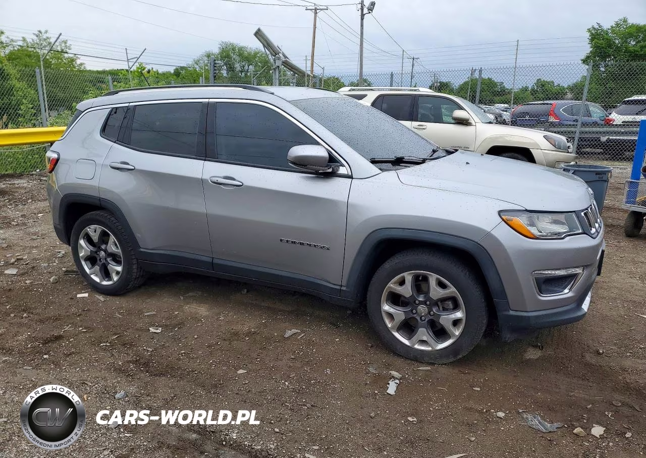 2019 Jeep Compass Limited VIN:3C4NJCCB1KT659941 - 4