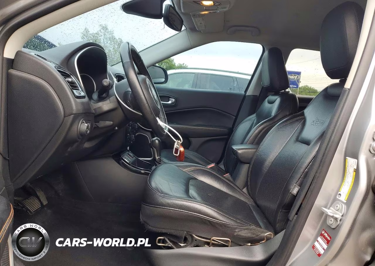 2019 Jeep Compass Limited VIN:3C4NJCCB1KT659941 - 7