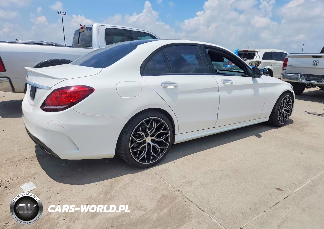 2019 Mercedes-Benz C 300 VIN:55SWF8DB2KU322130 - 3