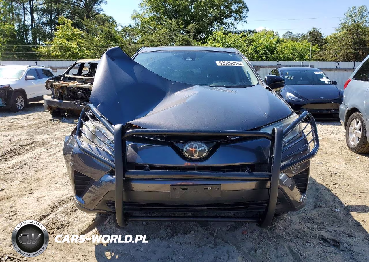 2018 Toyota Rav4 Le VIN:JTMBFREV6JJ215779 - 5