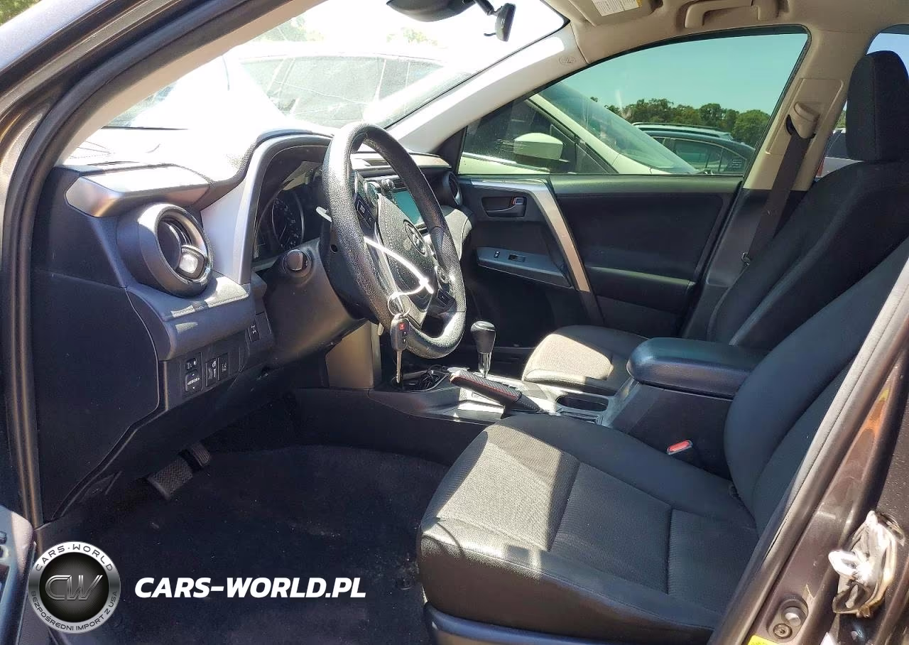 2018 Toyota Rav4 Le VIN:JTMBFREV6JJ215779 - 7