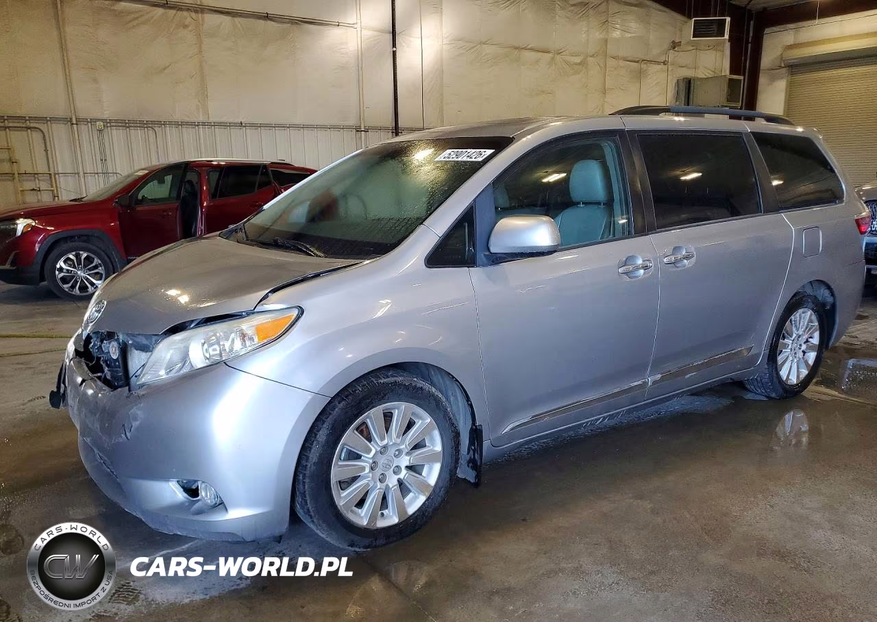 2015 Toyota Sienna Xle 7-Passenger – zdjęcie 1 z 13