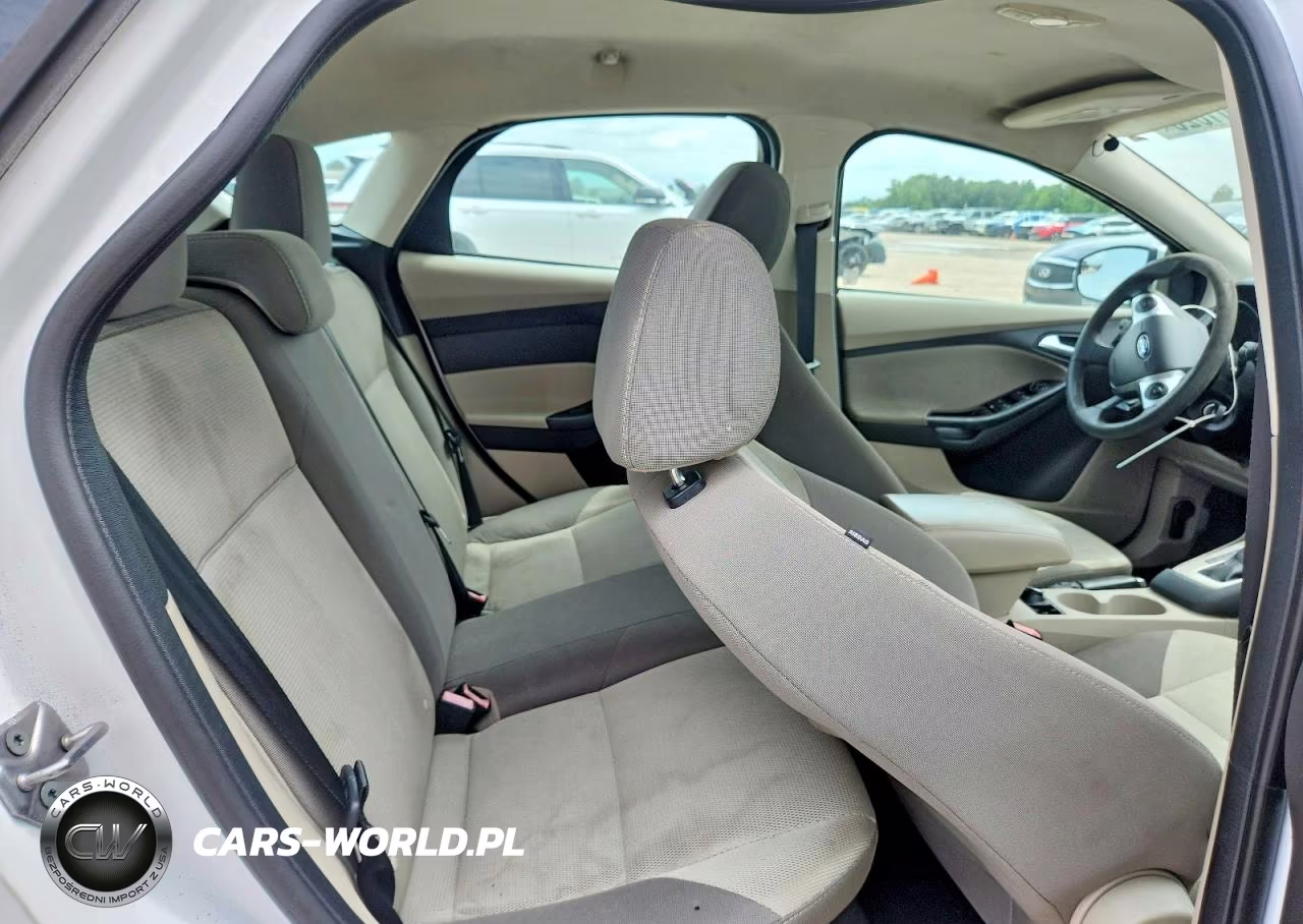 2013 Ford Focus Se VIN:1FADP3K28DL306998 - 10