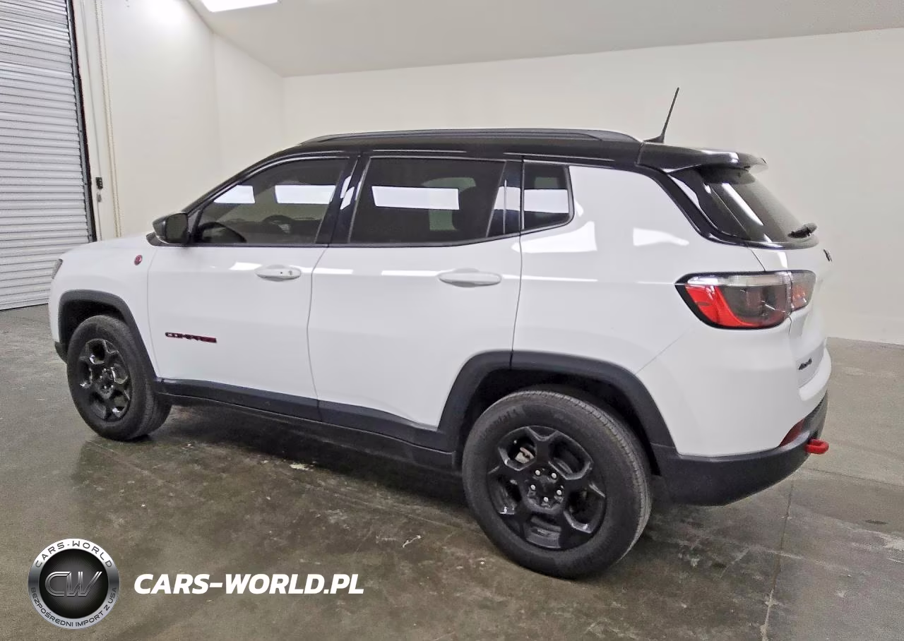 2024 Jeep Compass Trailhawk VIN:3C4NJDDN1RT582562 - 2