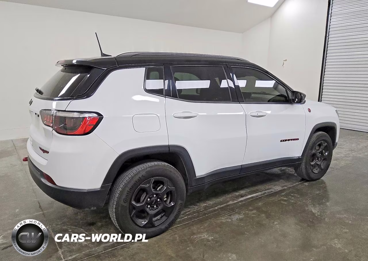 2024 Jeep Compass Trailhawk VIN:3C4NJDDN1RT582562 - 3
