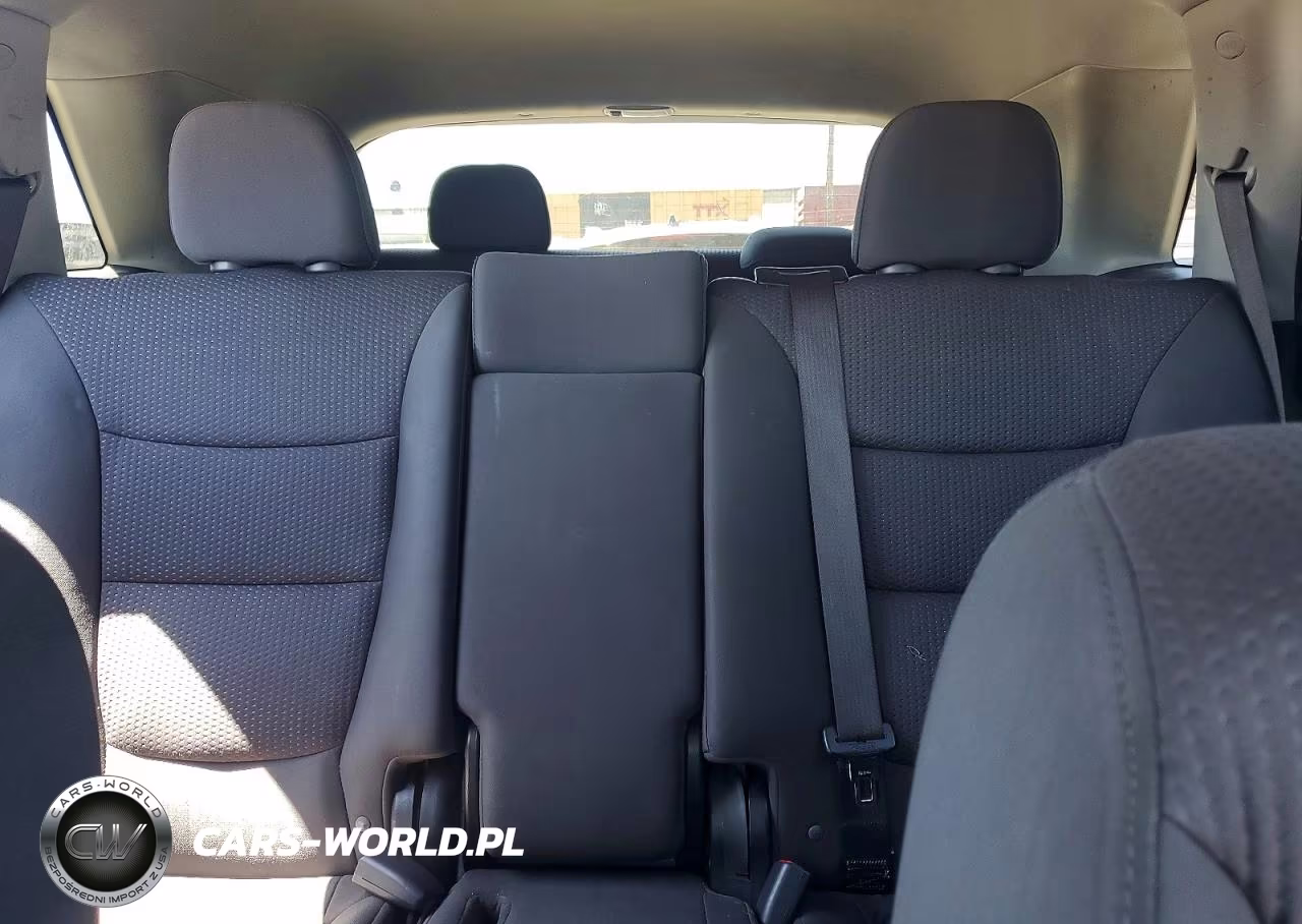 2011 Kia Sorento Lx VIN:5XYKTDA15BG186405 - 10