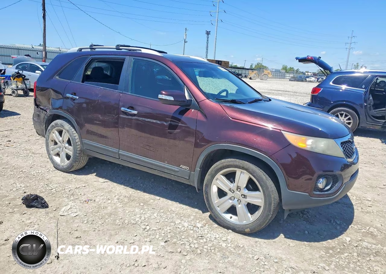 2011 Kia Sorento Lx VIN:5XYKTDA15BG186405 - 4