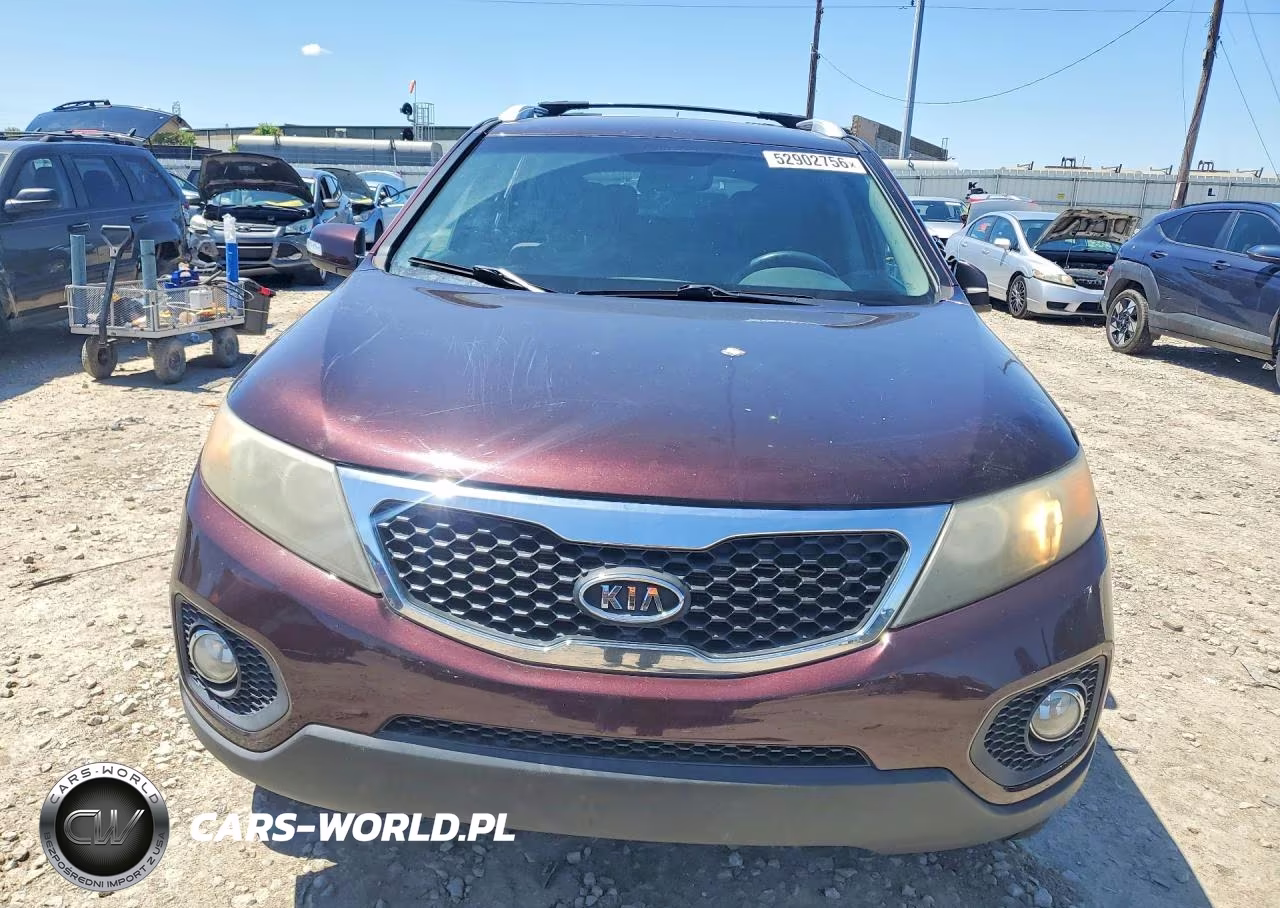 2011 Kia Sorento Lx VIN:5XYKTDA15BG186405 - 5