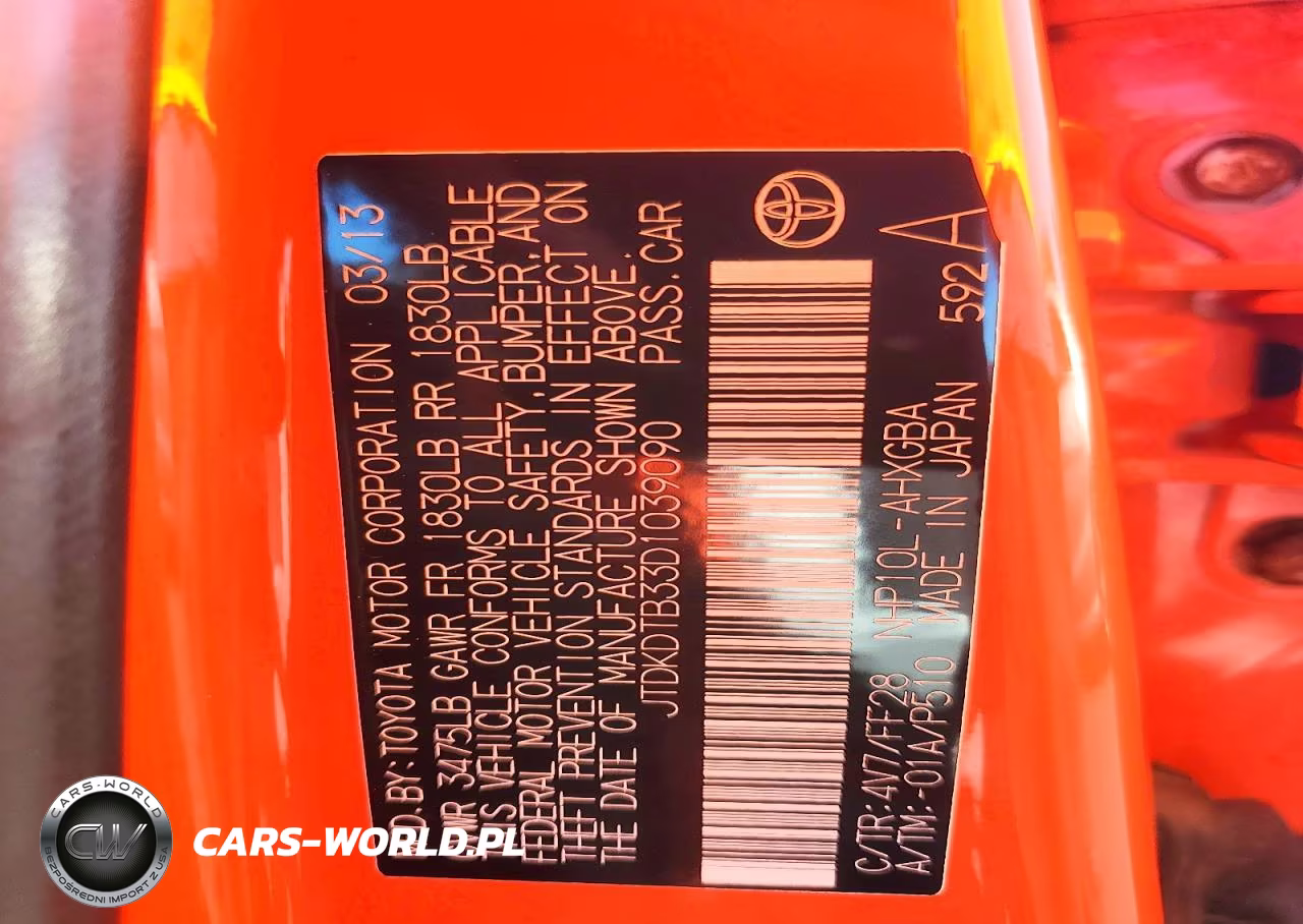 2013 Toyota Prius C Three VIN:JTDKDTB33D1039090 - 12