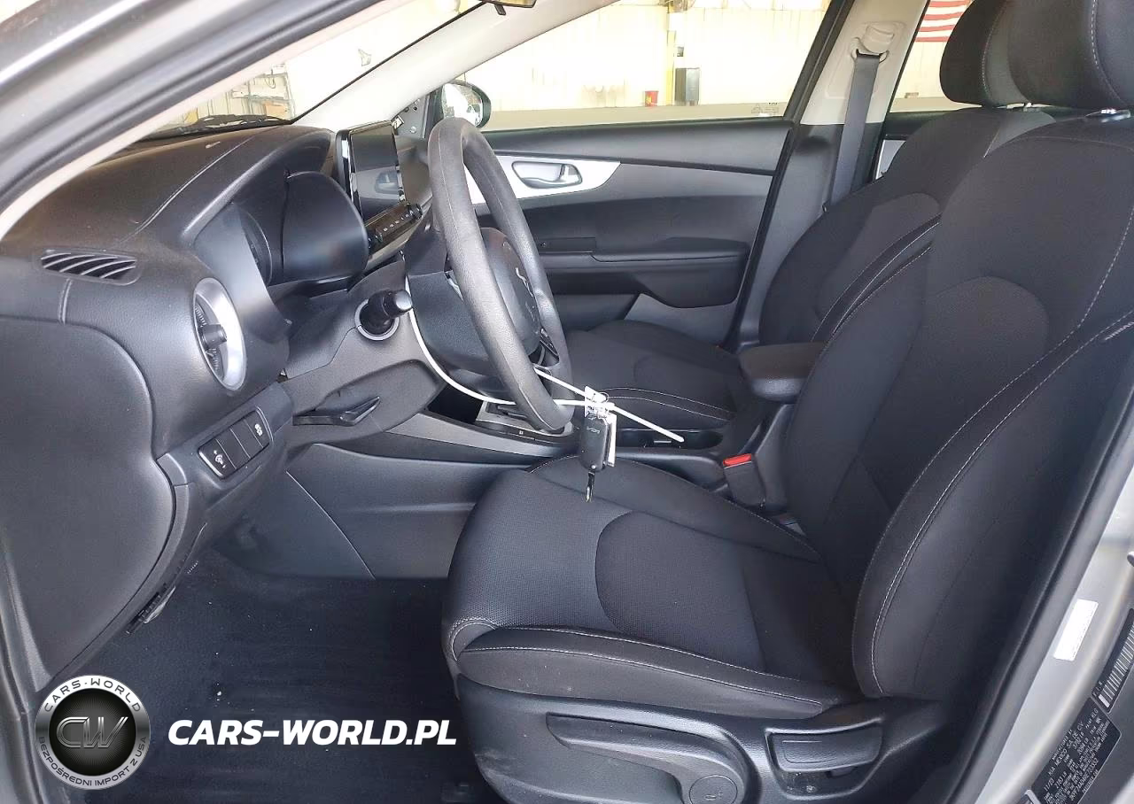 2024 Kia Forte Lxs VIN:3KPF24AD4RE723352 - 7