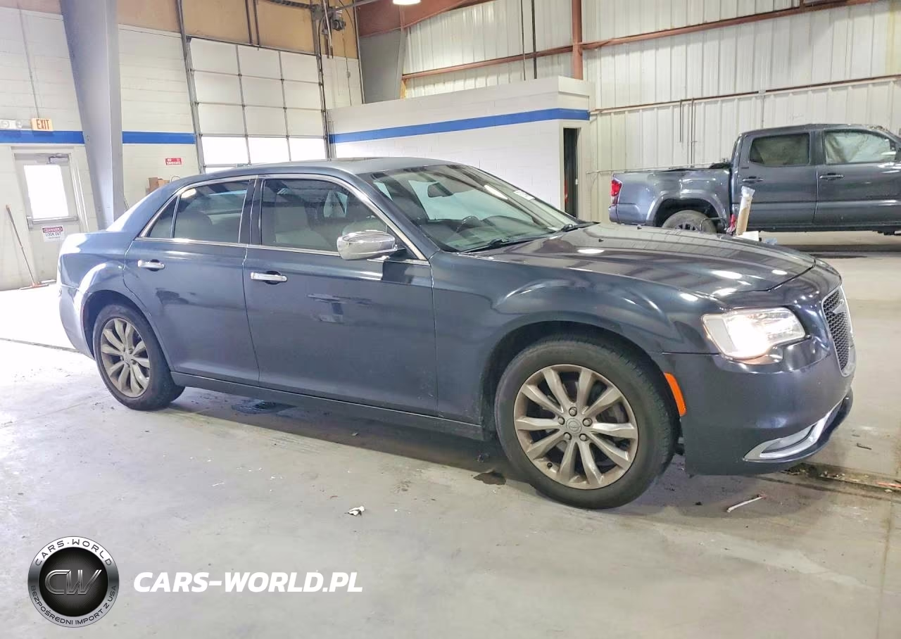2016 Chrysler 300C VIN:2C3CCAKGXGH170817 - 4