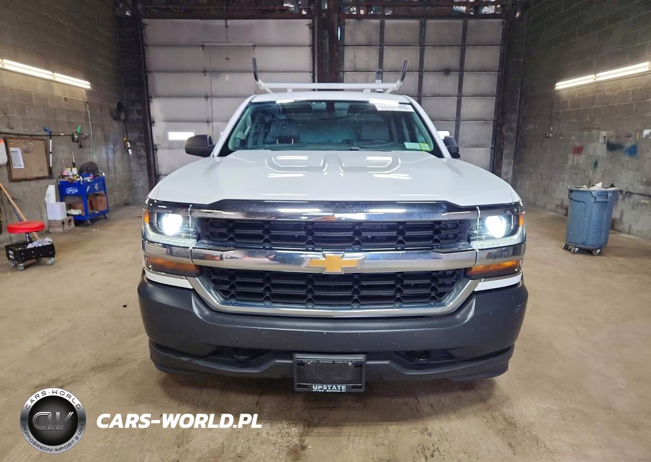 2018 Chevrolet Silverado K1500 VIN:1GCVKNEH1JZ217758 - 5