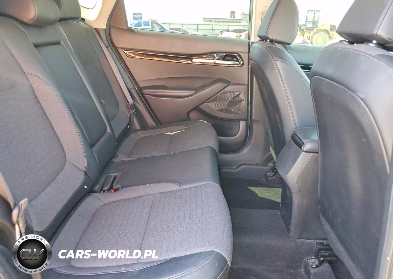 2021 Kia Seltos S VIN:KNDEUCAA9M7122159 - 10