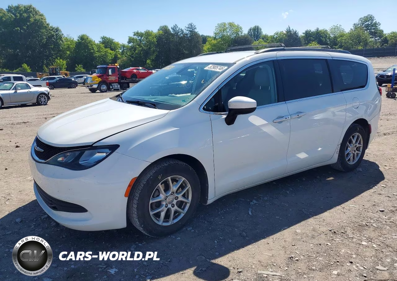 2020 Chrysler Voyager Lxi