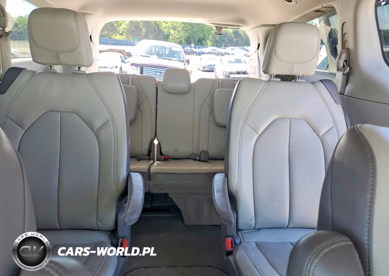 2020 Chrysler Voyager Lxi VIN:2C4RC1DG2LR156823 - 10