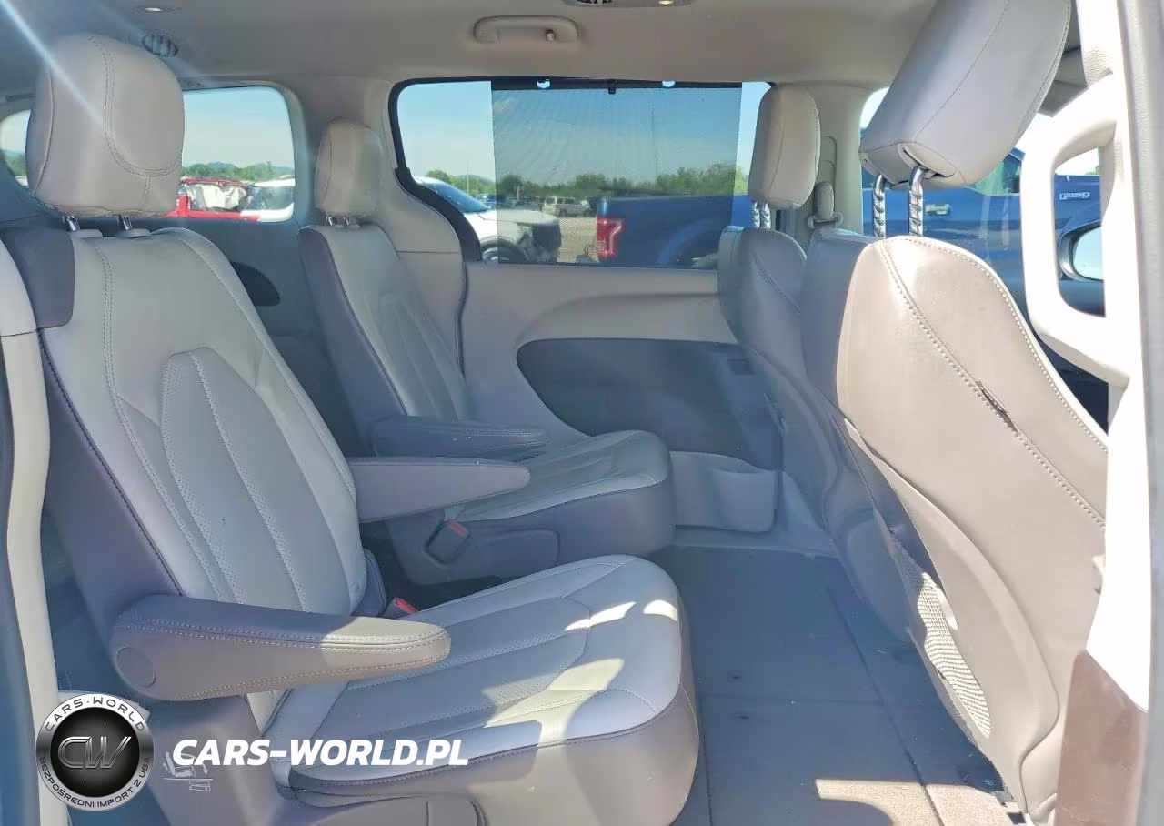 2020 Chrysler Voyager Lxi VIN:2C4RC1DG2LR156823 - 11