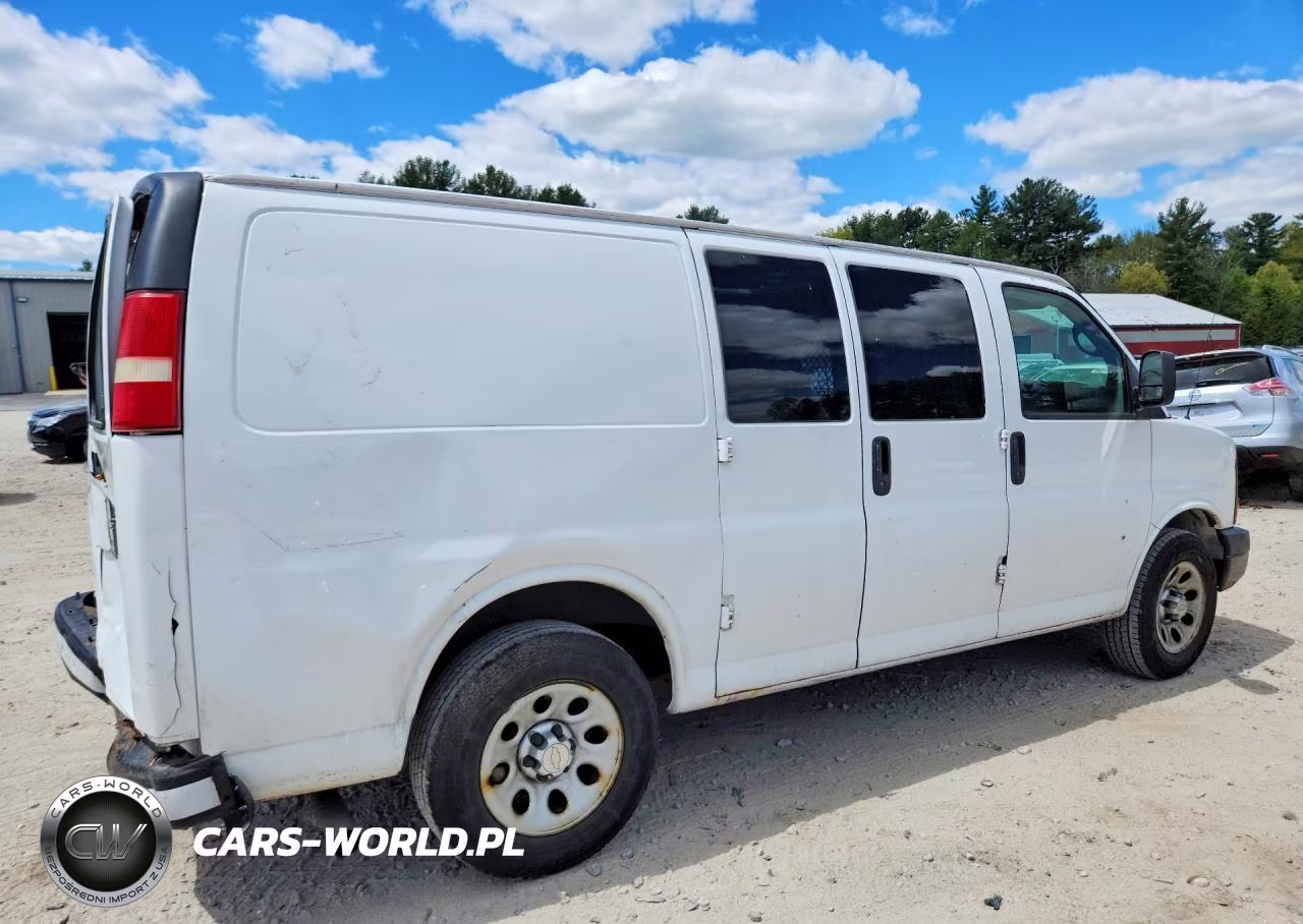 2010 Chevrolet Express G1500 VIN:1GCUGADX3A1163862 - 3