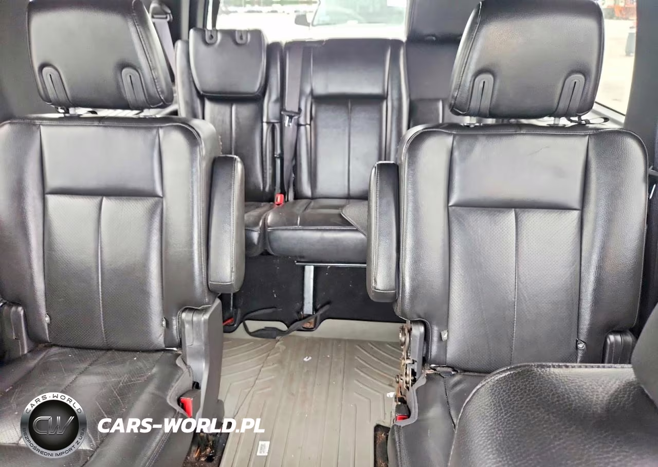 2010 Ford Expedition Limited VIN:1FMJU2A58AEA48084 - 10