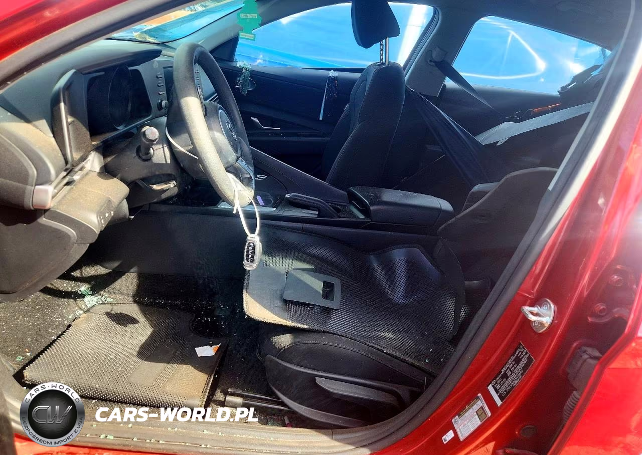 2023 Hyundai Elantra Sel VIN:5NPLM4AG2PH114454 - 7