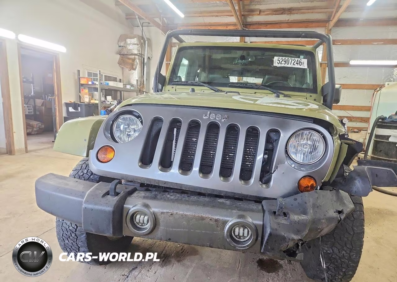 2013 Jeep Wrangler Unlimited Sport VIN:1C4BJWDG6DL578771 - 5