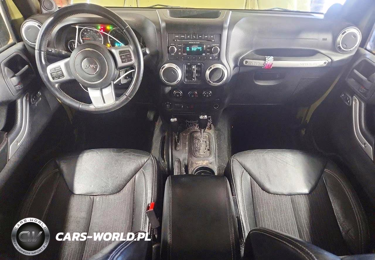 2013 Jeep Wrangler Unlimited Sport VIN:1C4BJWDG6DL578771 - 8