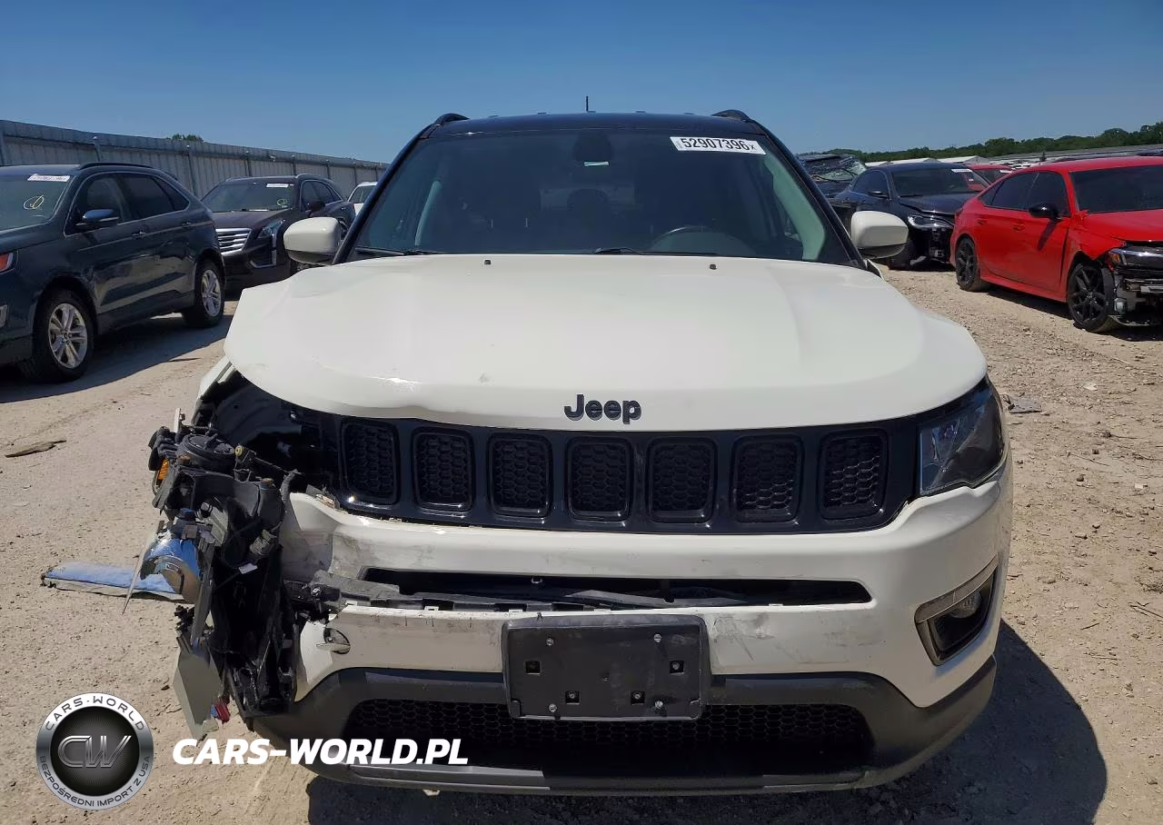 2018 Jeep Compass Latitude VIN:3C4NJDBB7JT315083 - 5