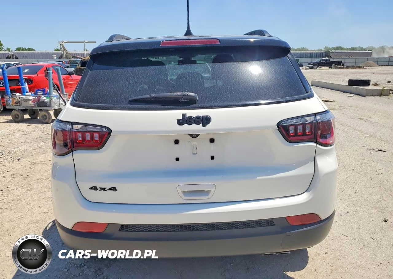 2018 Jeep Compass Latitude VIN:3C4NJDBB7JT315083 - 6