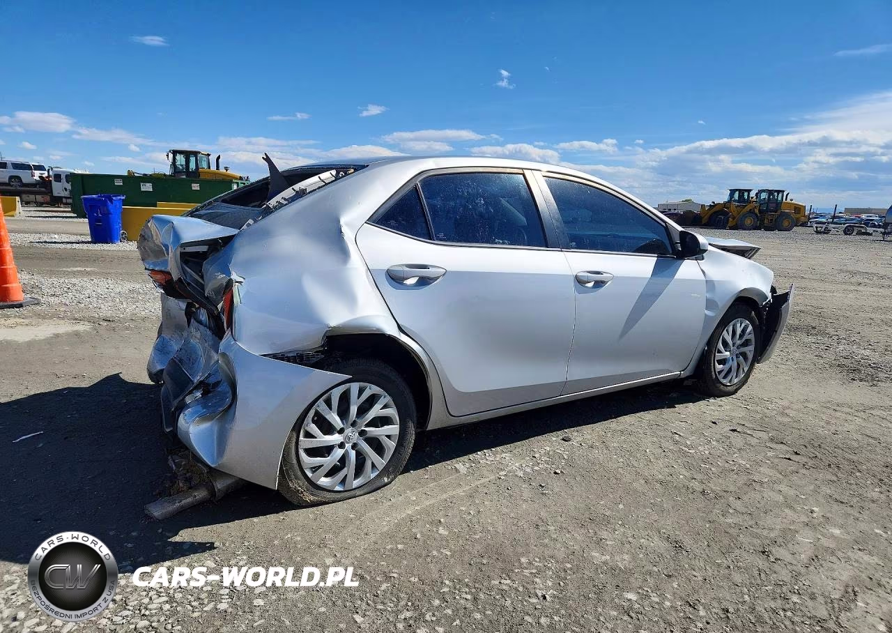 2017 Toyota Corolla Le VIN:5YFBURHE1HP639698 - 3