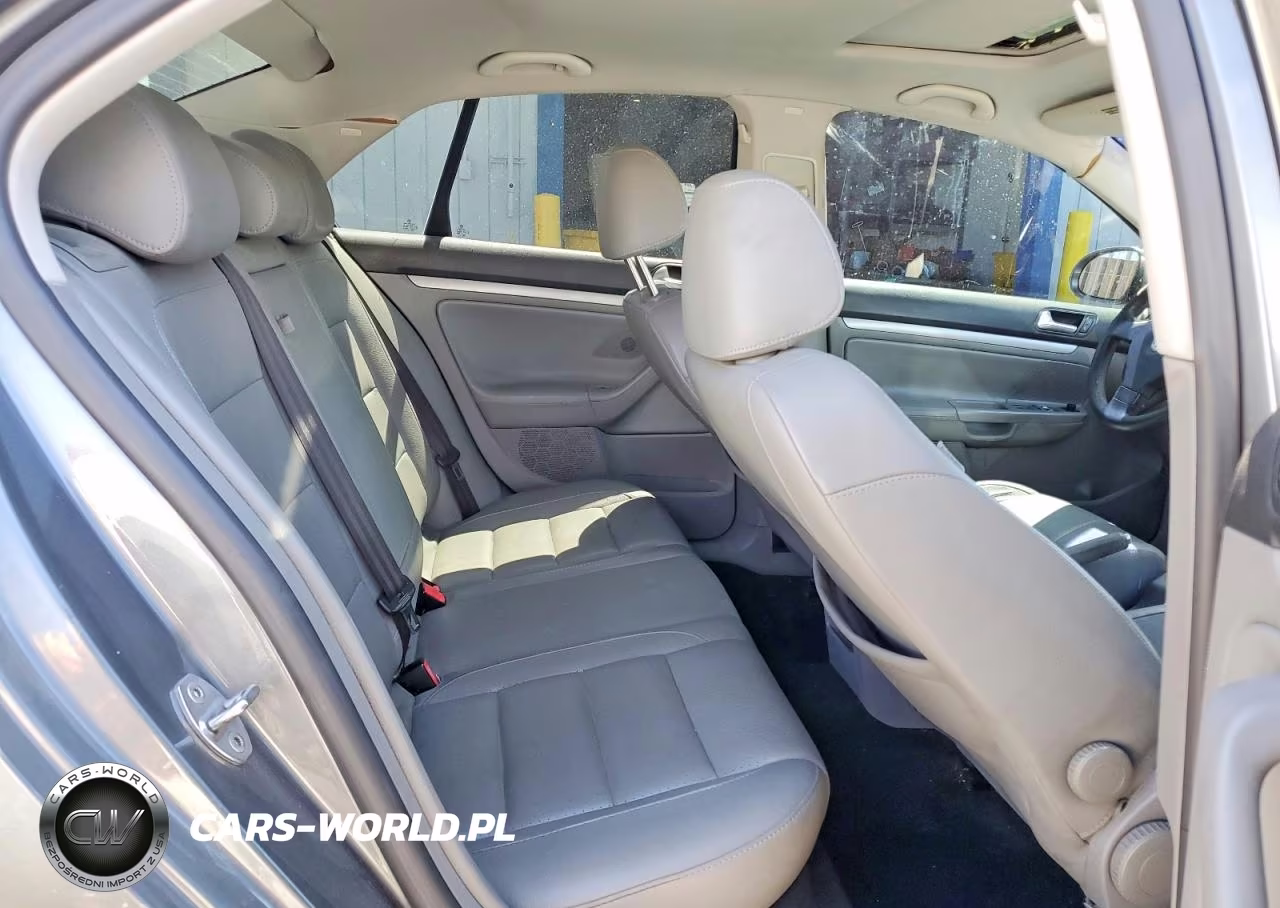 2007 Volkswagen Jetta Wolfsburg VIN:3VWEF71K87M062442 - 10