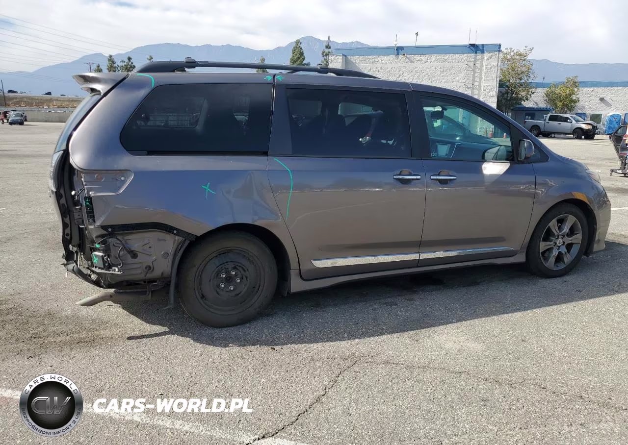 2016 Toyota Sienna Se VIN:5TDXK3DC6GS741842 - 3