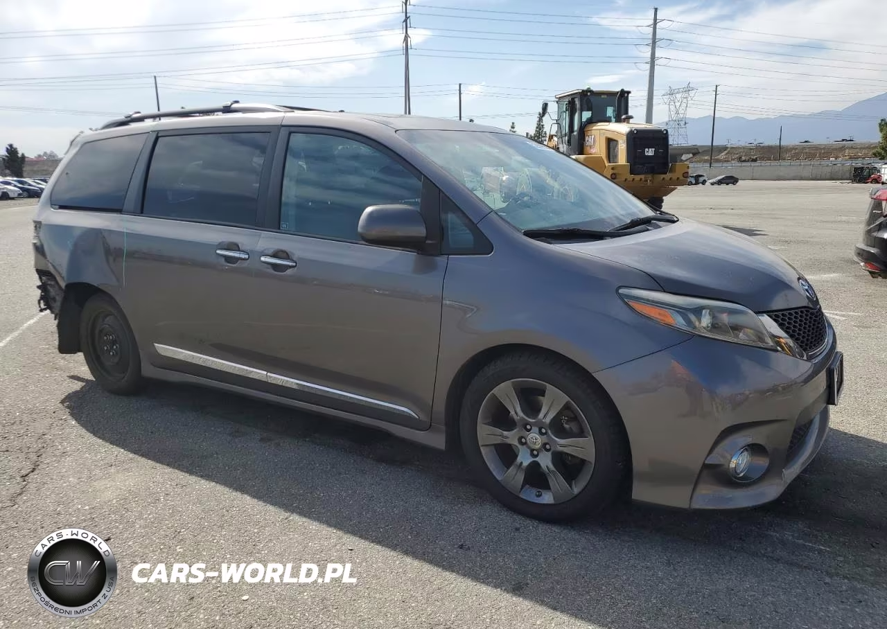 2016 Toyota Sienna Se VIN:5TDXK3DC6GS741842 - 4