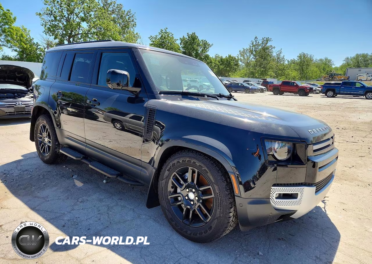 2025 Land Rover Defender 110 S VIN:SALEJ7EX4S2403738 - 4