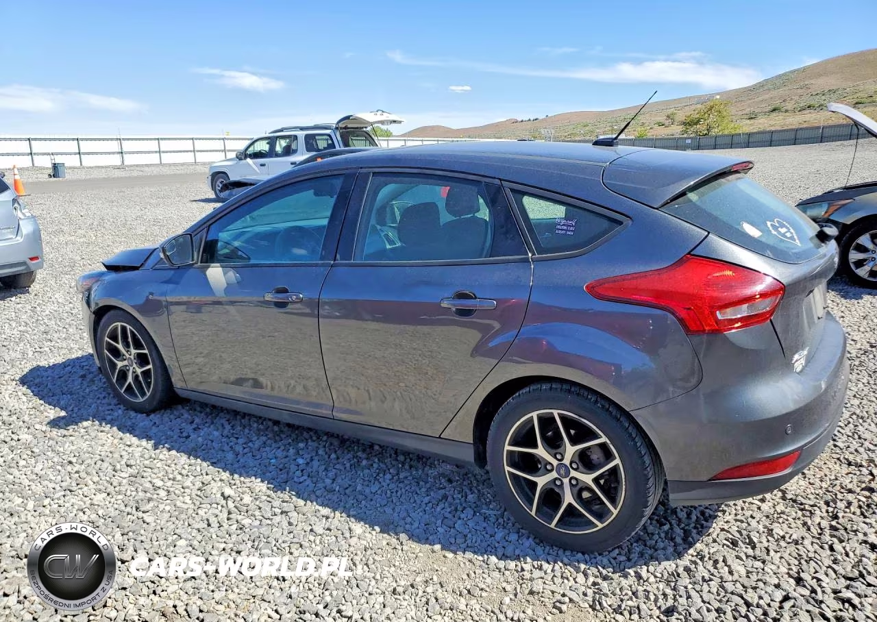 2018 Ford Focus Sel VIN:1FADP3M21JL285758 - 2