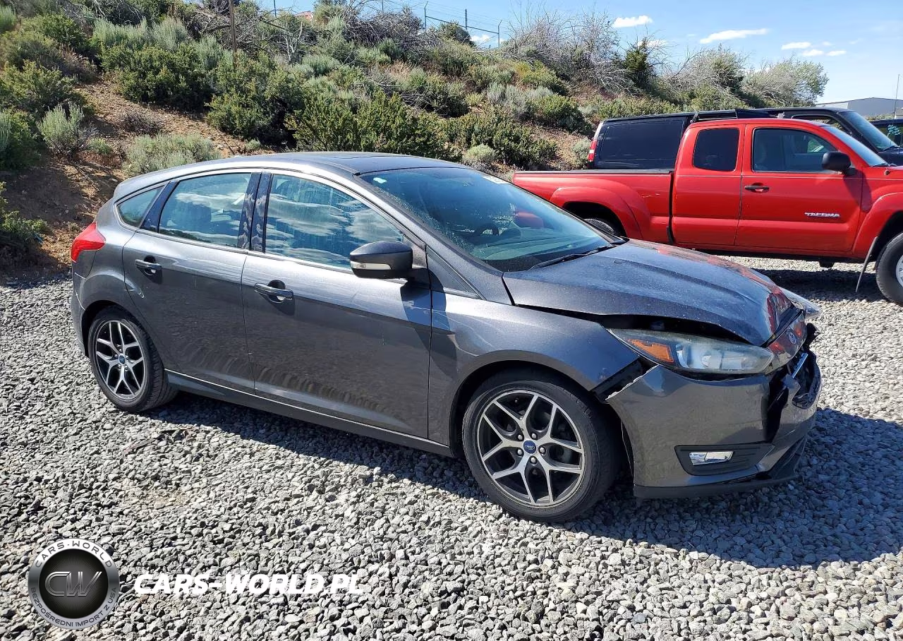 2018 Ford Focus Sel VIN:1FADP3M21JL285758 - 4