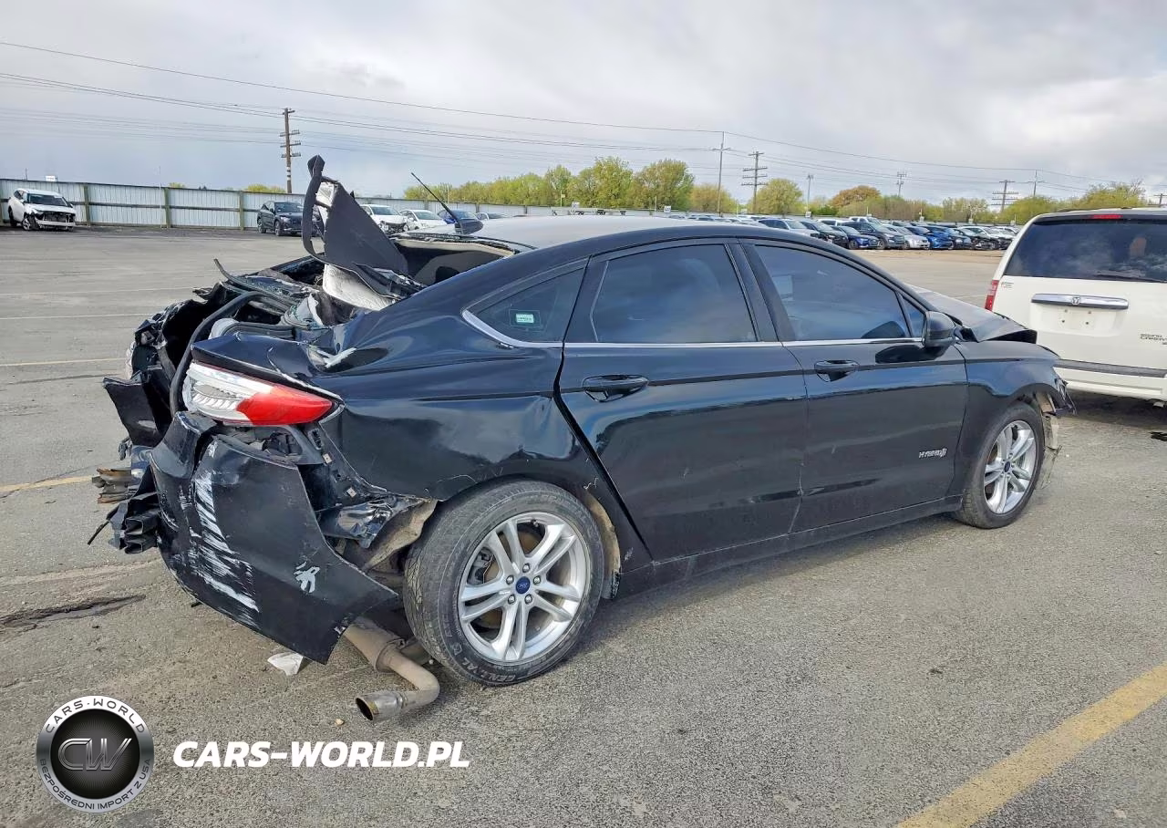 2018 Ford Fusion Se Hybrid VIN:3FA6P0LU5JR131971 - 3