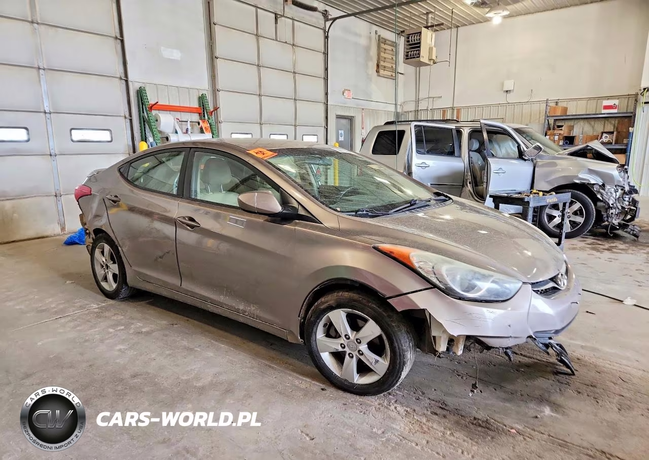 2012 Hyundai Elantra Gls VIN:5NPDH4AE8CH142986 - 4