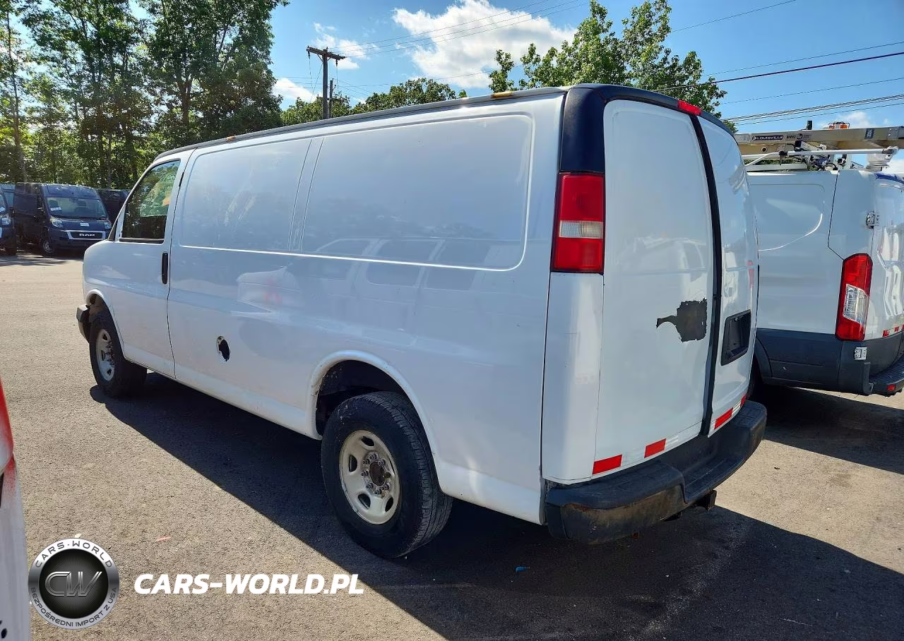 2015 Chevrolet Express G2500 VIN:1GCWGFCF8F1161093 - 2
