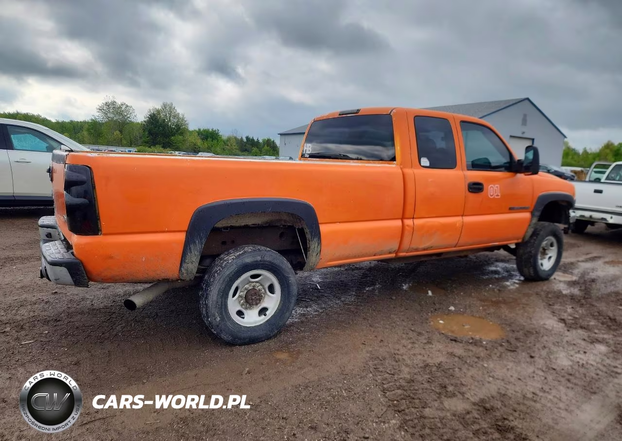 2005 GMC Sierra C2500 Heavy Duty VIN:1GTHC29U05E200186 - 3