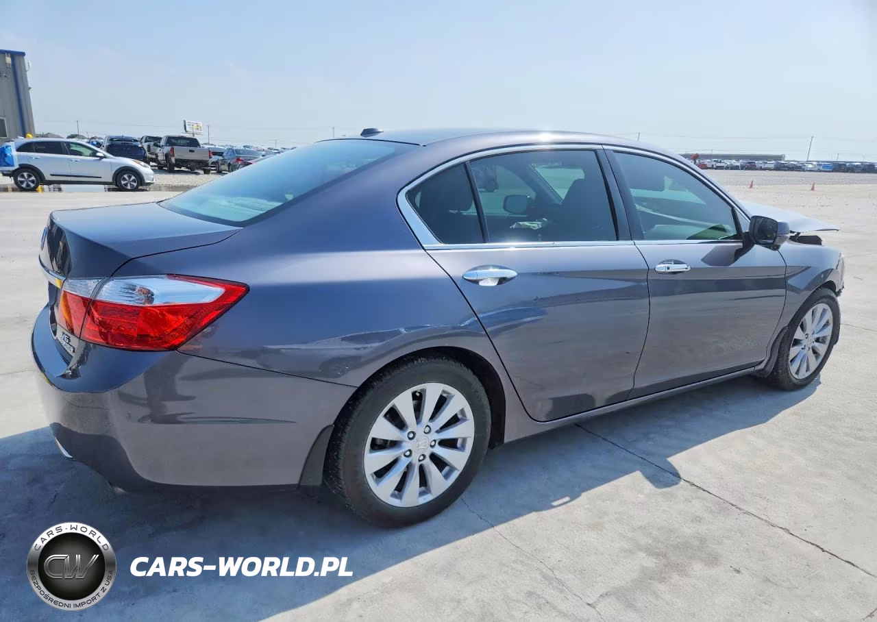 2013 Honda Accord Touring VIN:1HGCR3F91DA026604 - 3