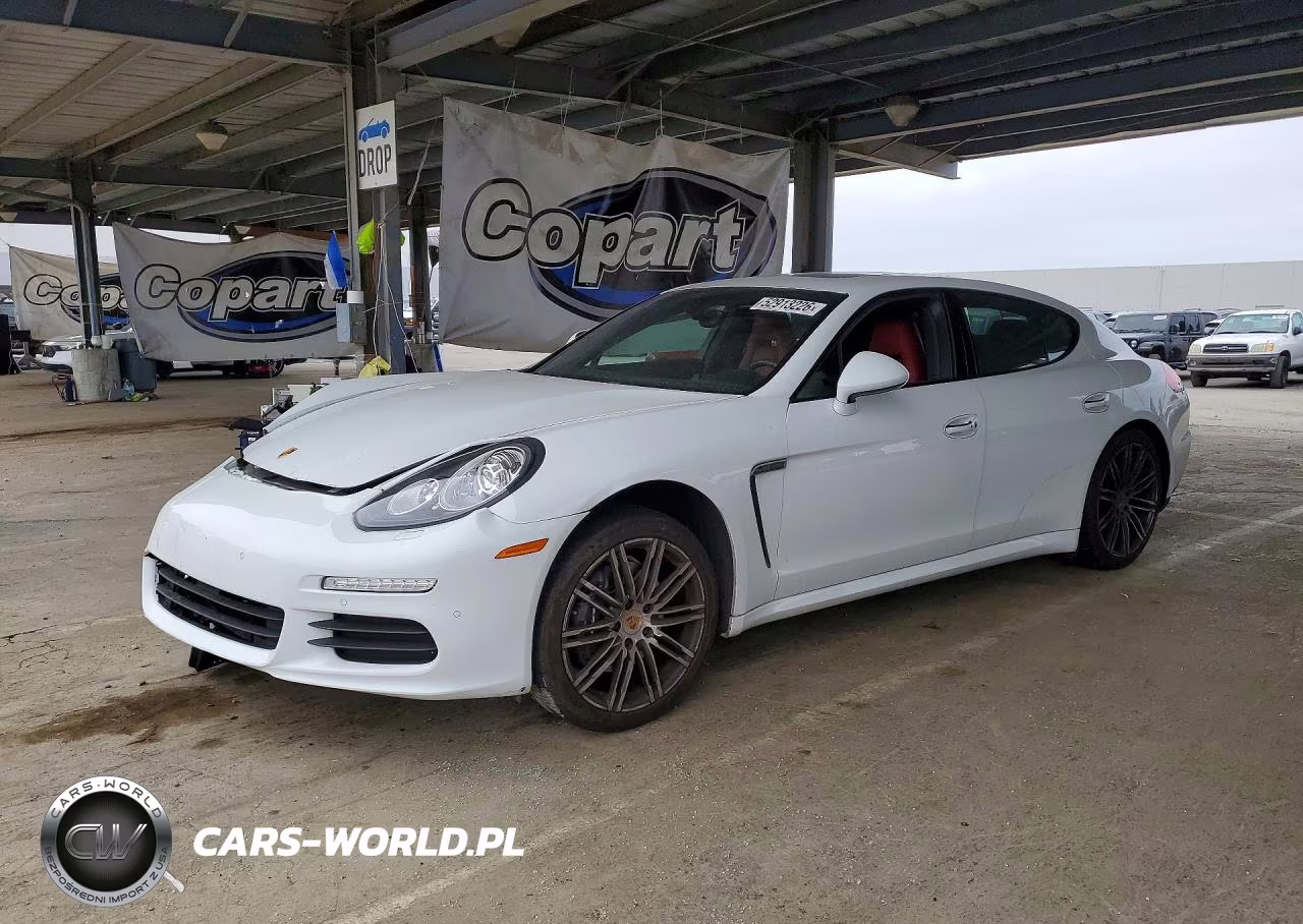 2016 Porsche Panamera 2