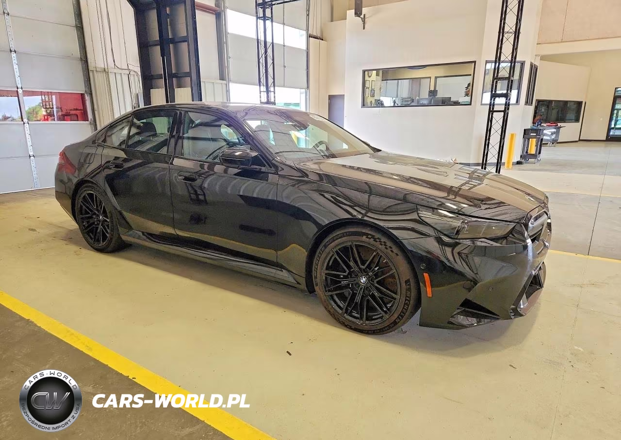 2026 BMW M5 VIN:WBS83FK05TCV11581 - 4